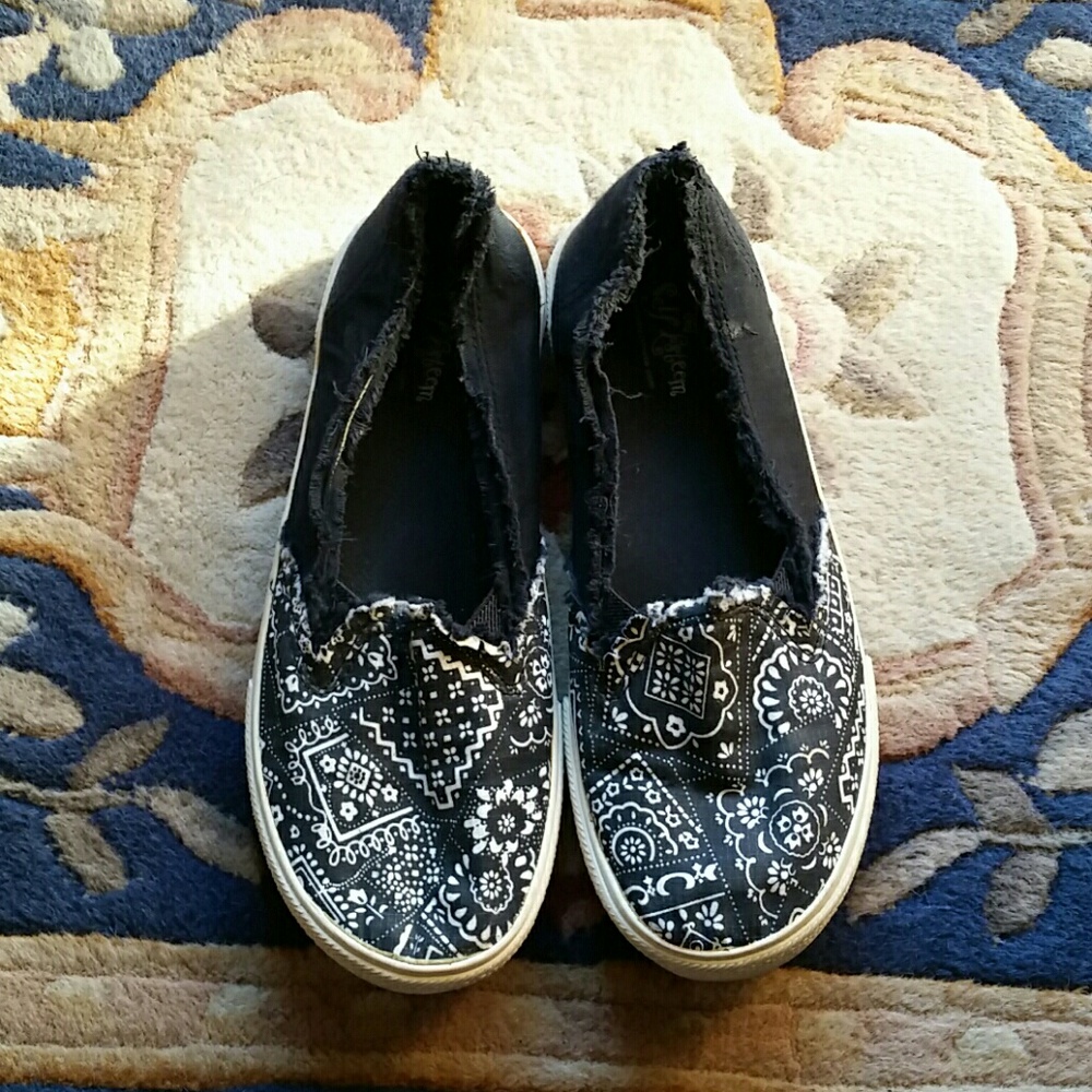 Bandana flats